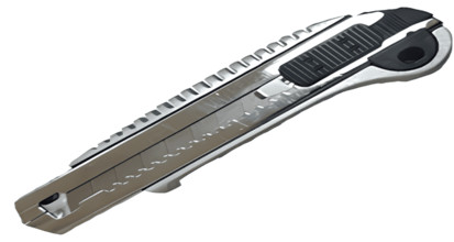 Нож с выдвижным лезвием 18мм с запасными лезвиями (4шт)